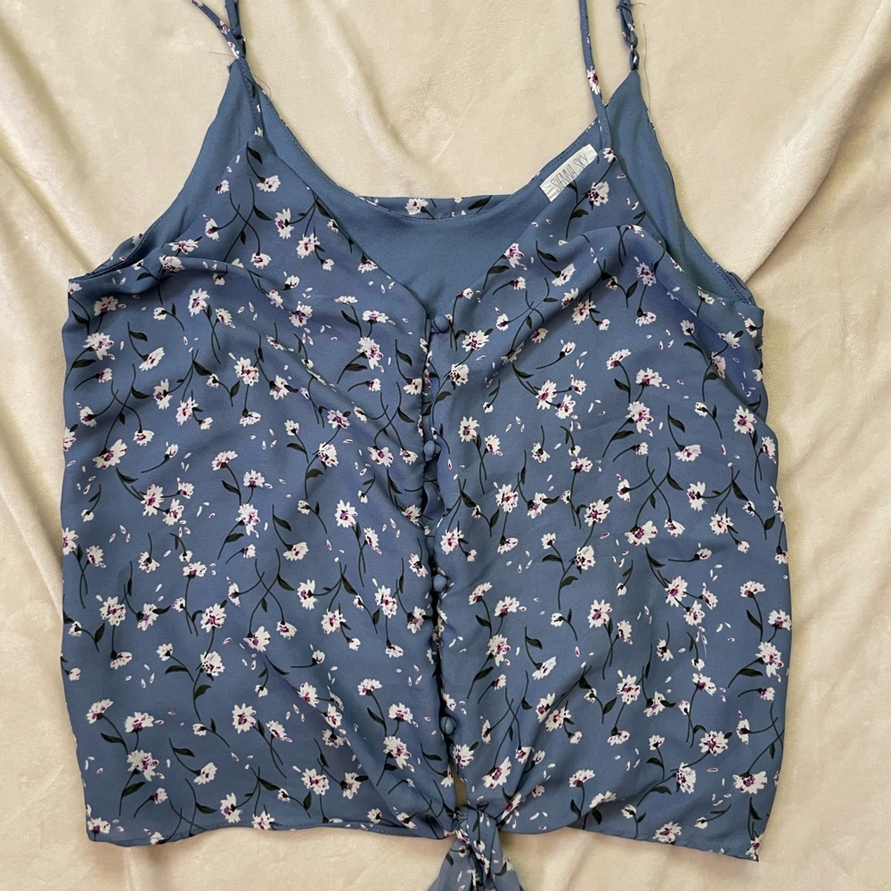 Medium tie top